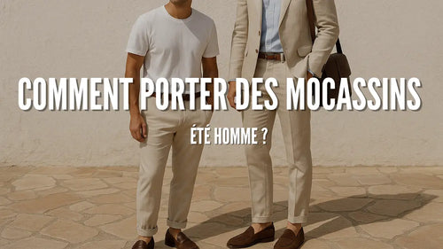 Homme enfilant une paire de mocassins en cuir marron sur un sol en bois clair, illustrant le confort et l’élégance estivale.